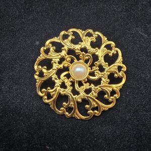 Avon 1993 Flower Blossom Pin Gold Tone Filigree Vintage Costume Jewelry